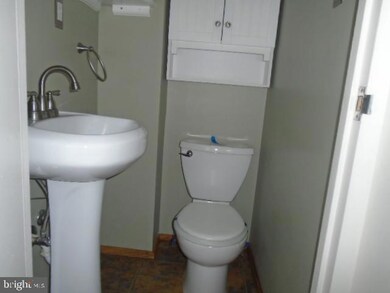 6407 Falkirk Rd, Idlewylde, MD 21239 - photo 4