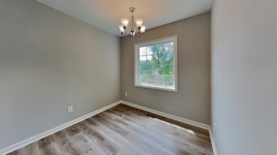 102 W Moore St, Manchester, TN 37355 - photo 4