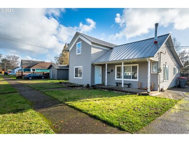 142 SW Harrison St, Sheridan, OR 97378 - photo 2