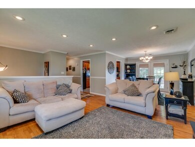 1004 Ridgefield Cir, Johnson City, TN 37601 - photo 7