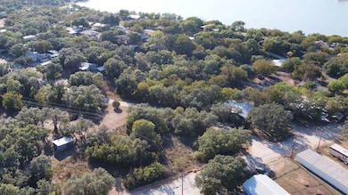 6908 Clover Leaf Dr, Lake Brownwood, TX 76801 - photo 4