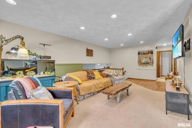 2509 3rd St, Moline, IL 61265 - photo 5