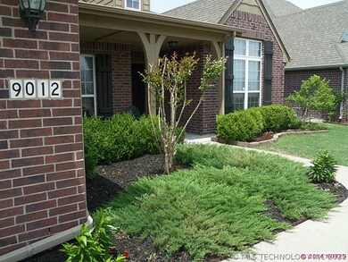 Porch,Landscaping