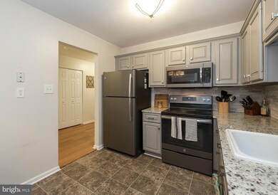 111 Regal Ct unit 113, Royersford, PA 19468 - photo 5