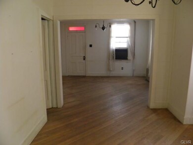 244 W Ridge St, Coaldale, PA 18218 - photo 3