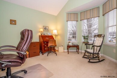 19 Dalton Ct, Delmar, NY 12054 - photo 5