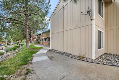 3865 E Leonesio Dr unit F2, Reno, NV 89512 - photo 4
