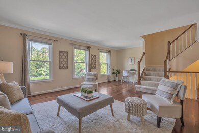 6846 Mclean Province Cir, Falls Church, VA 22043 - photo 6