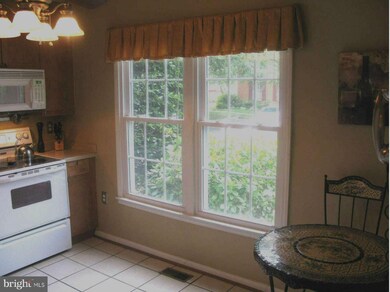 2355 Horseferry Ct, Reston, VA 20191 - photo 5