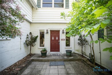 4406 Naomi Dr, Toledo, OH 43623 - photo 2