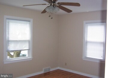 122 E Magnolia Ave, Hagerstown, MD 21742 - photo 5