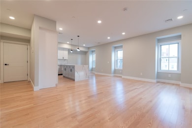 545 Broadway unit 3, Providence, RI 02909 - photo 4