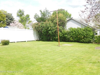 26 Snowden St, Kingston, PA 18704 - photo 3