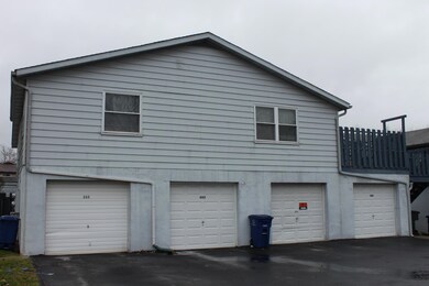 664 Cherry Hollow Rd unit F, Columbus, OH 43228 - photo 2