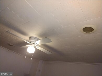 209 Kline St, Reading, PA 19611 - photo 5