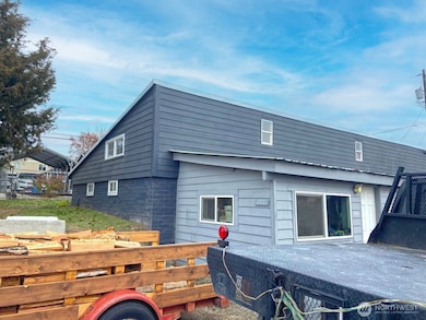 522 Locust St, Omak, WA 98841 - photo 3