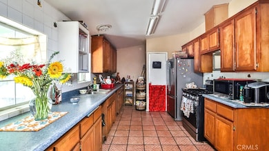 2810 11th St, Riverside, CA 92507 - photo 7