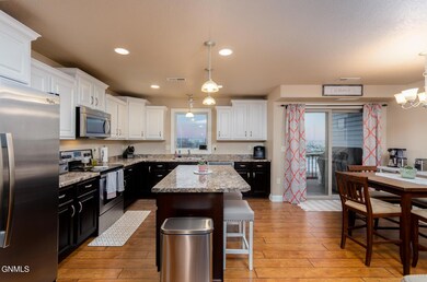 East Hills unit 12, Bismarck, ND 58501 - photo 3