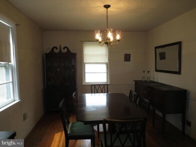 6122 The Alameda, Baltimore, MD 21239 - photo 4