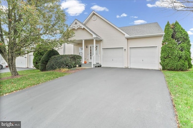 453 E Glenview Dr, West Grove, PA 19390 - photo 3