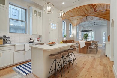 623 W 26th St, Houston, TX 77008 - photo 2