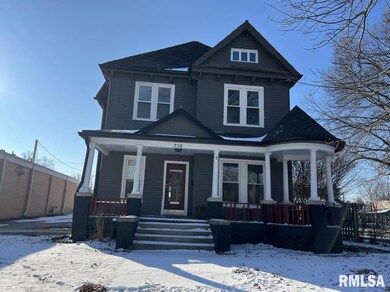 719 W Adams Rd, Macomb, IL 61455 - photo 2