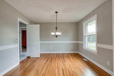 905 Cowan Ave, Shelbyville, TN 37160 - photo 5