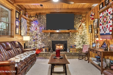 03-755 Farmington Way06