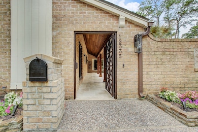 12335 Longworth Ln, Houston, TX 77024 - photo 4