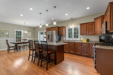 122 Lincoln St, West Bridgewater, MA 02379 - photo 3