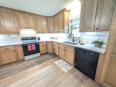 700 W Omaha St, Crofton, NE 68730 - photo 3