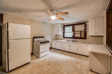 4967 New Hope Church Rd, Asheboro, NC 27205 - photo 7