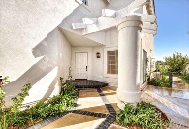 Nice side yard leading to the backyard.