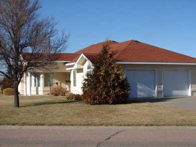 600 E 5th Ave, Hugoton, KS 67951 - photo 2