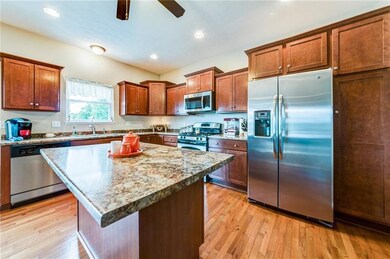 Gorgeous Kitchen - so much space!