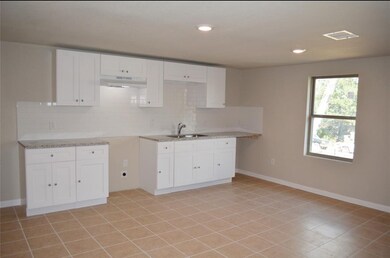 3007 Grovey St unit B, Houston, TX 77026 - photo 7