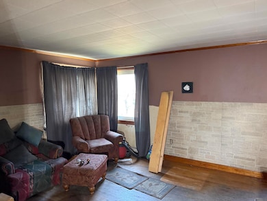 19 Gagnon St, Livermore Falls, ME 04254 - photo 5