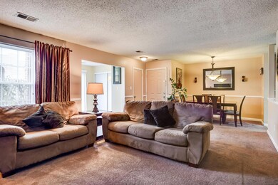 005_Living Room