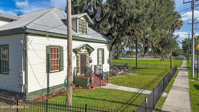 117 S 3rd St, Palatka, FL 32177 - photo 2