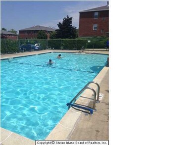 920 Armstrong Ave unit 2-3, Staten Island, NY 10308 - photo 3