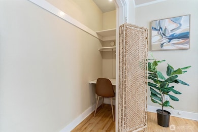 905 NE 43rd St unit 111, Seattle, WA 98105 - photo 5