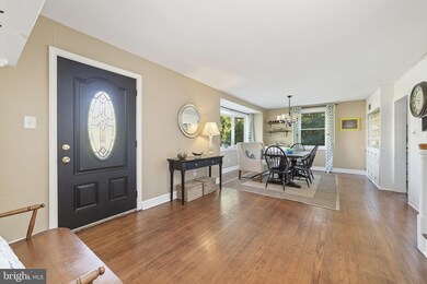 318 E Summit Ave, Telford, PA 18969 - photo 5