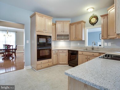 2776 Queensberry Dr, Huntingtown, MD 20639 - photo 4