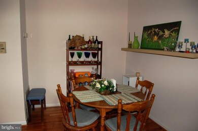 2704 Dartmouth Rd unit 8, Alexandria, VA 22314 - photo 6