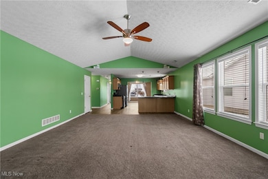 5289 Deer Trace Dr unit 23, Kent, OH 44240 - photo 6