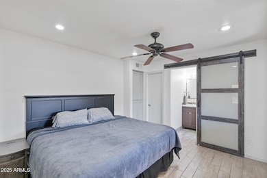 905 E Bluefield-14