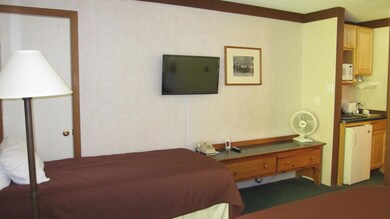 counter/bed/tv