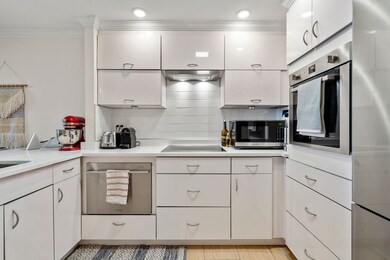 Winchester House Condominiums unit 806, Brookline, MA 02446 - photo 5