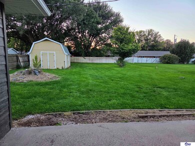 1121 11th St, Henderson, NE 68371 - photo 5