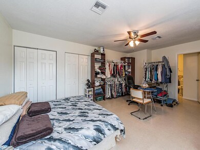 Large Masterbedroom